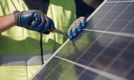 Efficienze energetica, risparmio energetico con impianti fotovoltaici con pompe di calore - termoidraulico busto arsizio bardelli impianti